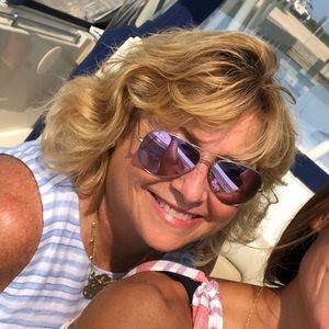 Meet your Posher, Heidi